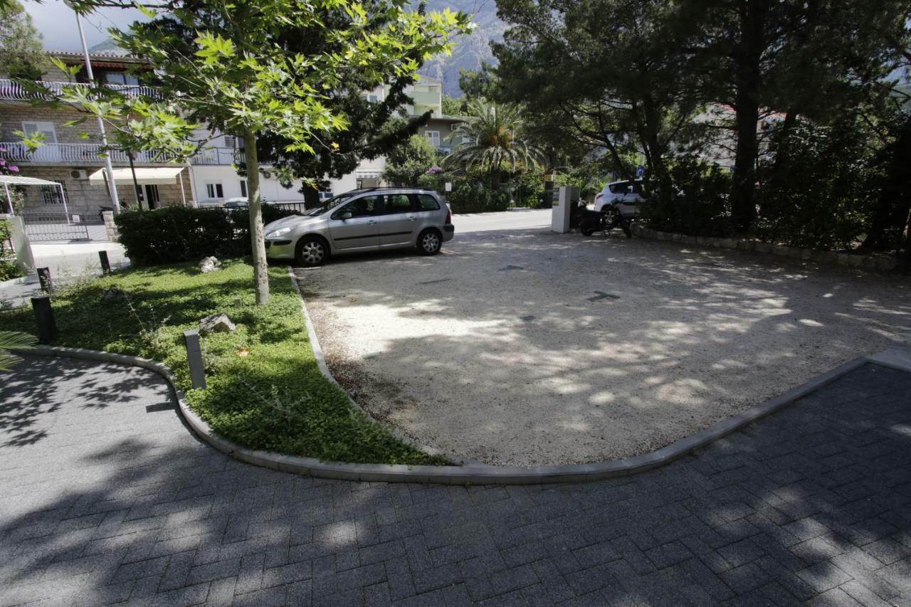 Apartments Besker Makarska Exterior photo