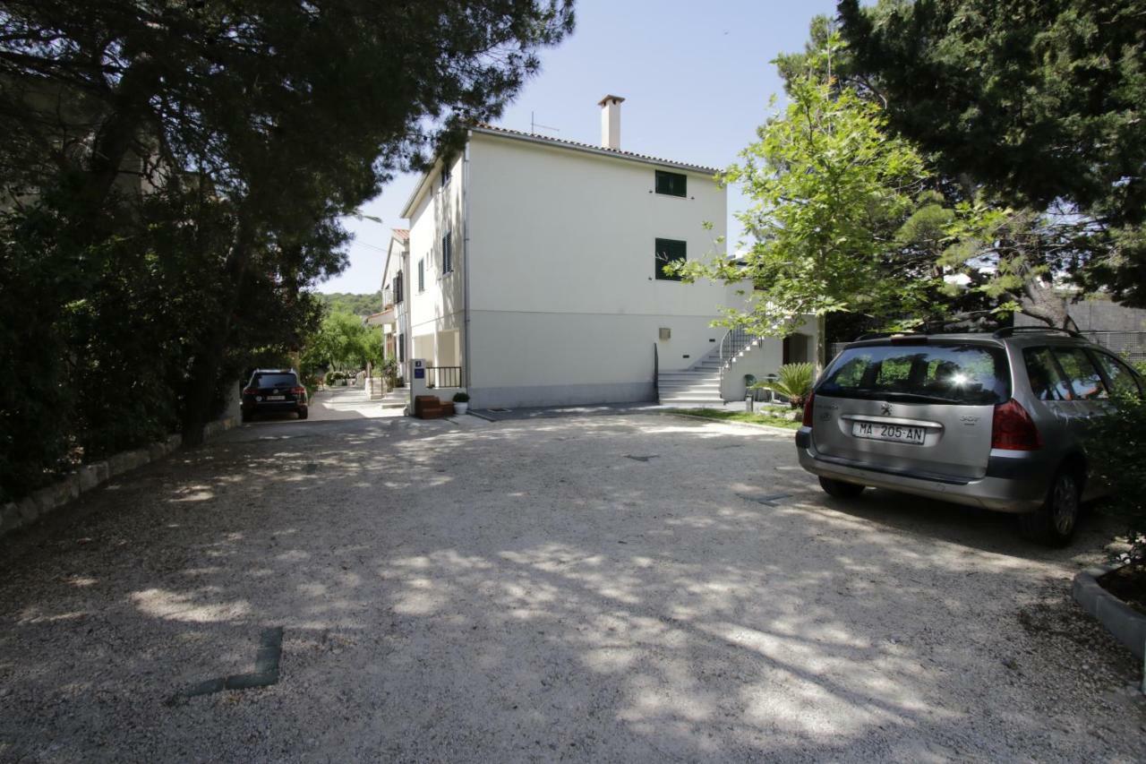 Apartments Besker Makarska Exterior photo