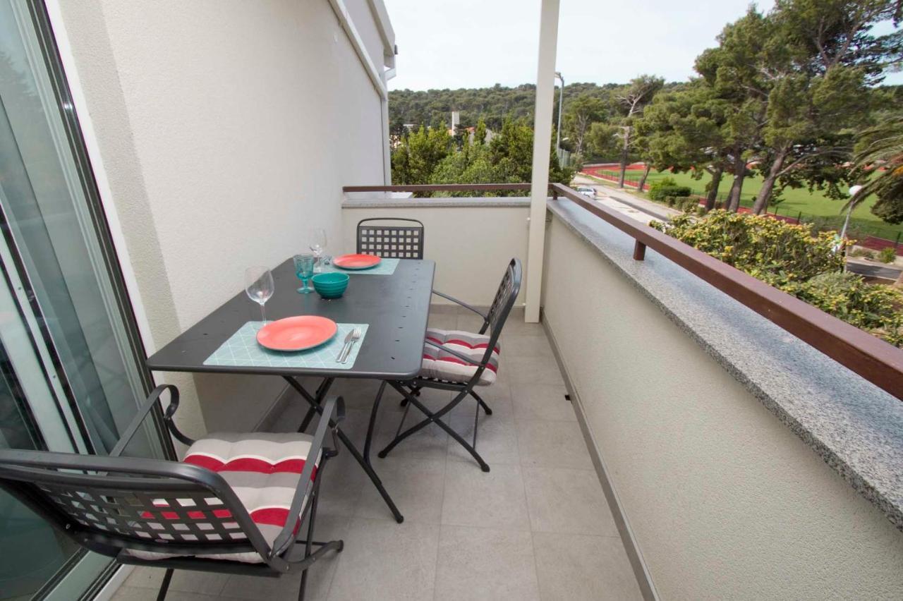 Apartments Besker Makarska Exterior photo